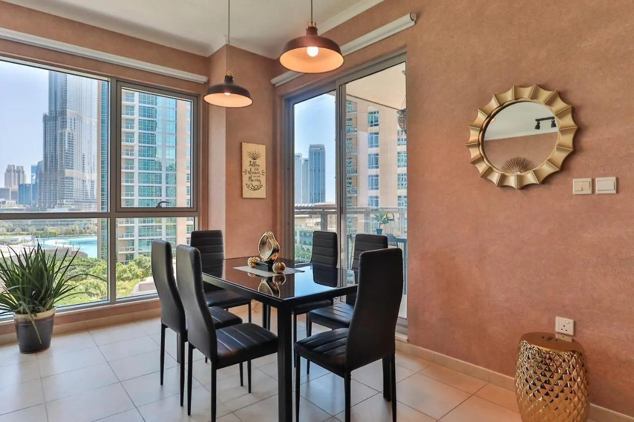 Higuests - Luxurious Apartment With Burj Khalifa Views Dubai