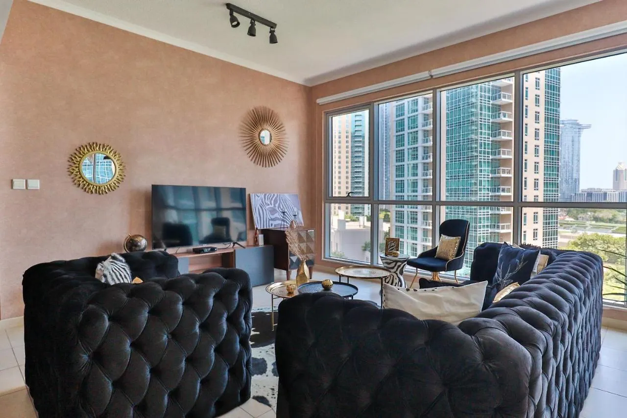 Higuests - Luxurious Apartment With Burj Khalifa Views Dubai