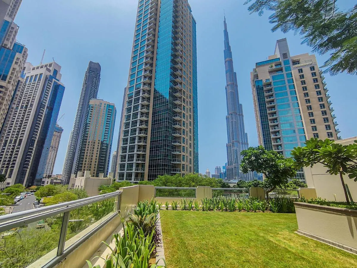 Higuests - Luxurious Apartment With Burj Khalifa Views Dubai