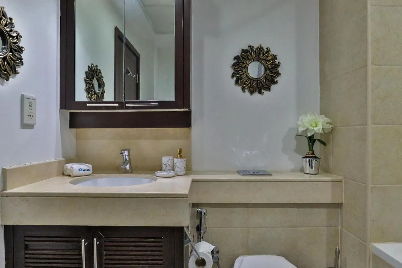 Higuests - Luxurious Apartment With Burj Khalifa Views Dubai